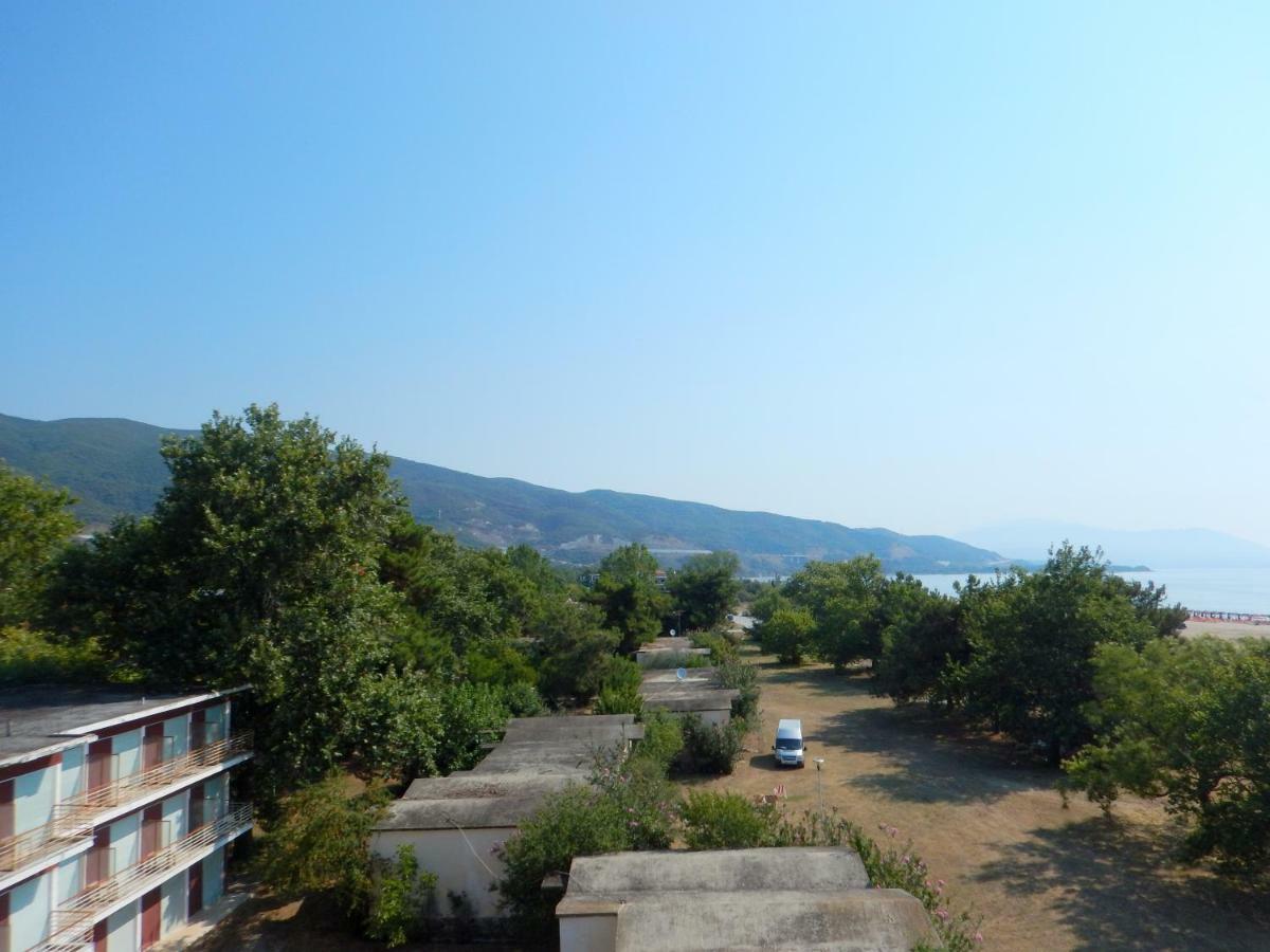 Medusa Beach Apartment, Asproválta Ngoại thất bức ảnh